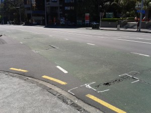Symonds St road cracks 2013
