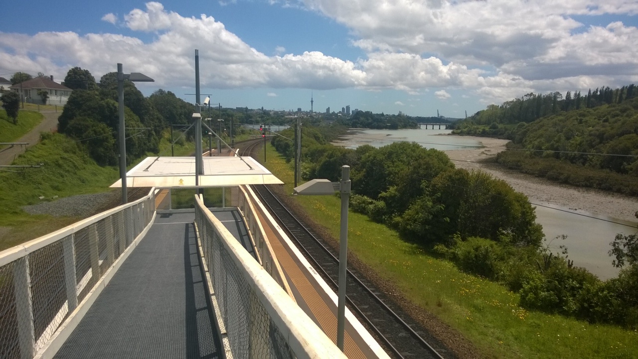 GI to Tamaki view from Meadowbank Train Station