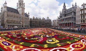 A flower carpet in Brussels! Made with actual flowers. (Pic via Livable Cities)