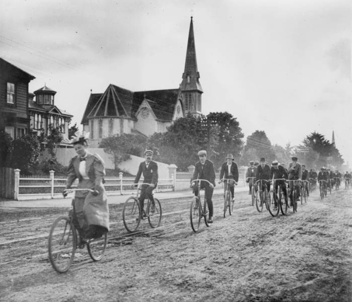 The Holy Sepulchre Bicycle Club, heading along Khyber Pass 1896 (Auckland War Memorial Museum copy neg. C22841.)