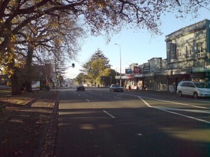 No space for bikes AND buses on roads like Manukau Road?