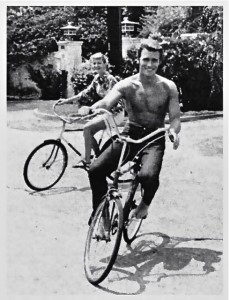 "Go ahead: bike my day." Clint Eastwood cools off while shooting Rawhide (pic via RidesaBike.com)