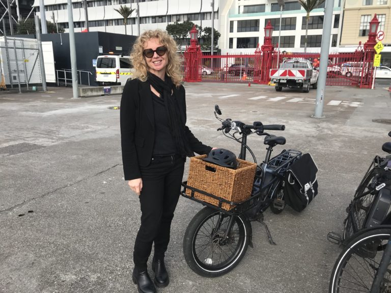Karen Hormann and her e-cargo bike!