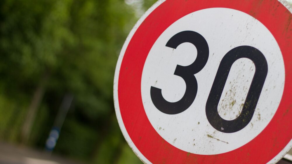 30 km/h sign
